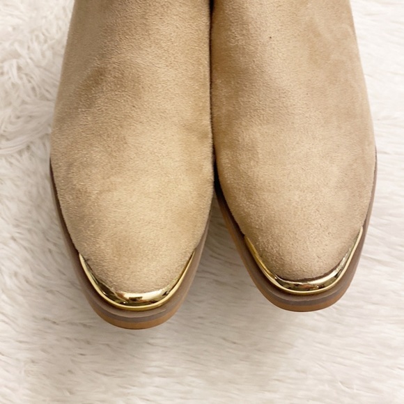C Comfort | Beige Neutral Faux Suede Gold trim heel boot women’s 7 - Picture 6 of 7
